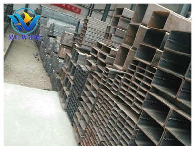 現(xiàn)貨鍍鋅方管規(guī)格齊全 建筑焊接管材小口薄厚壁方管鋼材批發(fā)