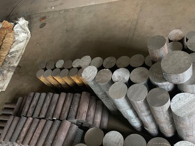 現(xiàn)貨供應(yīng)合結(jié)元圓鋼40CR 等各種規(guī)格圓鋼零割，整料批發(fā)