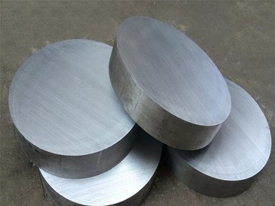 聊城圓鋼現(xiàn)貨 規(guī)格齊全 材質齊全 40cr 20# 45# 圓鋼 可切割下料