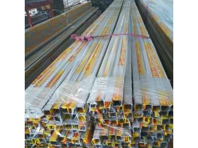 現(xiàn)貨供應(yīng)304不銹鋼方管201矩形焊接管支持加工定制各種規(guī)格非標(biāo)管