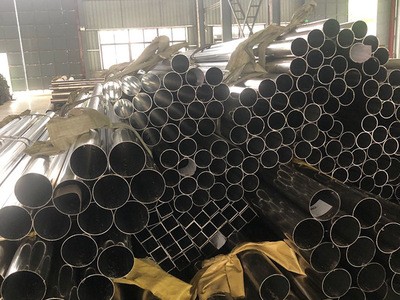 廠家直銷 焊管 不銹鋼工業(yè)焊管無縫管 量大從優(yōu) 不銹鋼無縫管