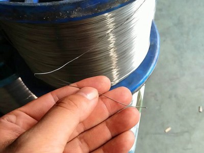 現(xiàn)貨304 316材質(zhì)不銹鋼絲氫退光亮線0.1-5毫米不銹鋼氣保焊彈簧絲