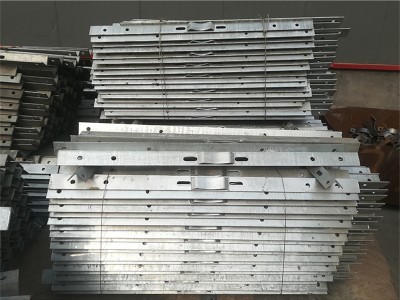 非標(biāo)金具 鐵附件 橫擔(dān)抱箍 來(lái)圖加工熱鍍鋅橫擔(dān) 可定制