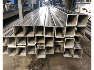 廠家現(xiàn)貨 TP316L S30408 不銹鋼工業(yè)直縫焊方管 矩形管 拉絲管