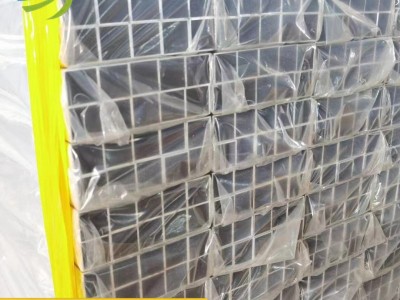 廠家6063鋁角 鋁方管 鋁槽 槽鋁 不等邊6061角鋁 7075不規(guī)則鋁管